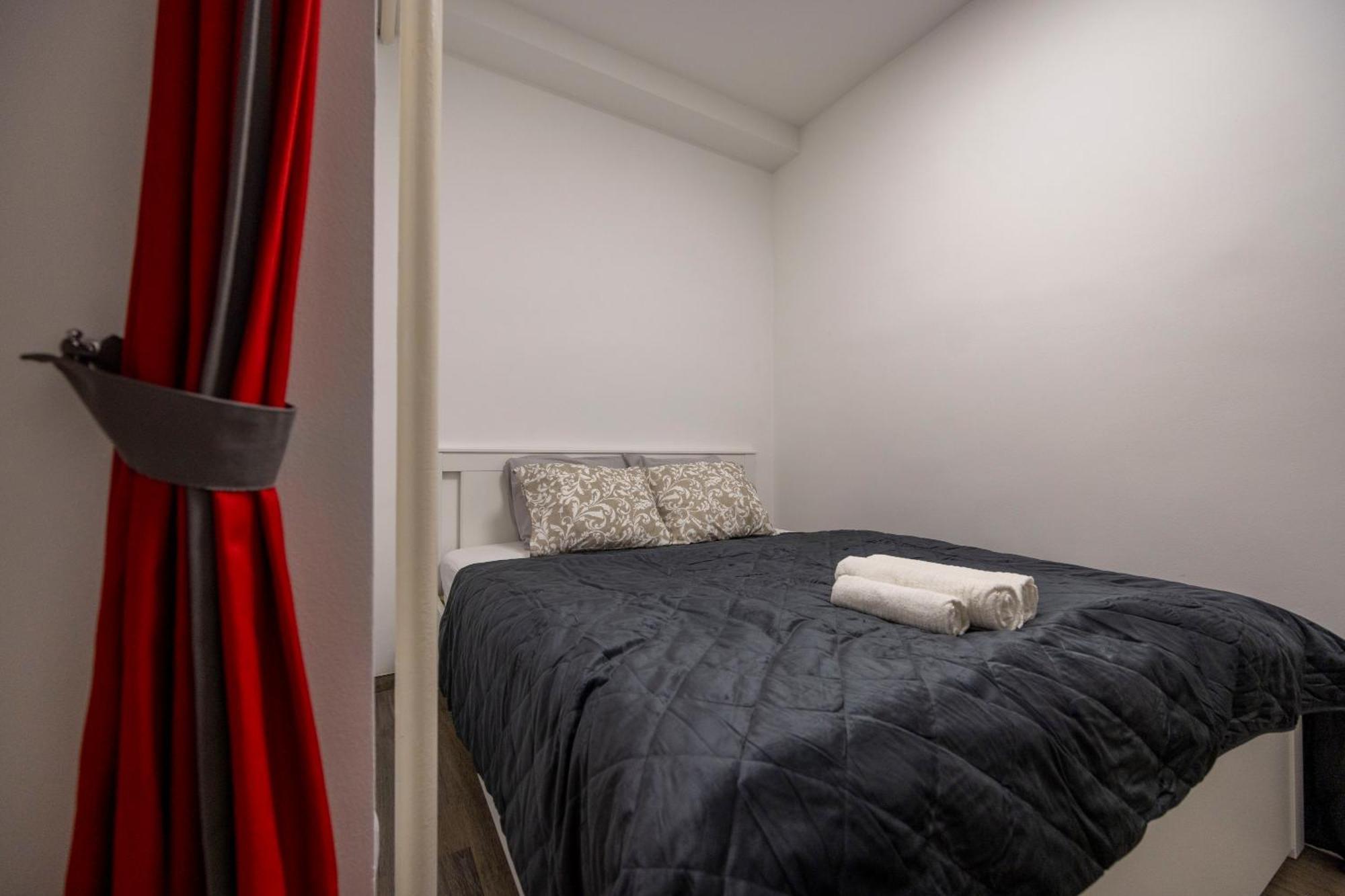 Deluxe Central Elizabeth Residence W/ 4Bedrm, 2Bathrm, 1Lvngrm — Photos 2